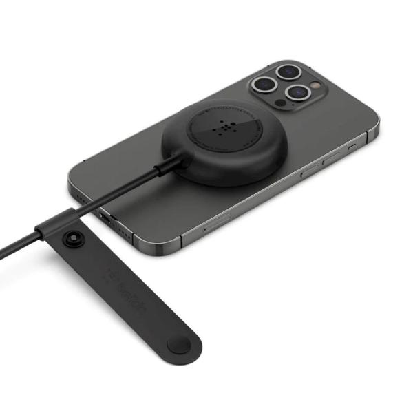 Belkin Magnetic Wireless Charger 7.5W for MagSafe iPhones - Black & White