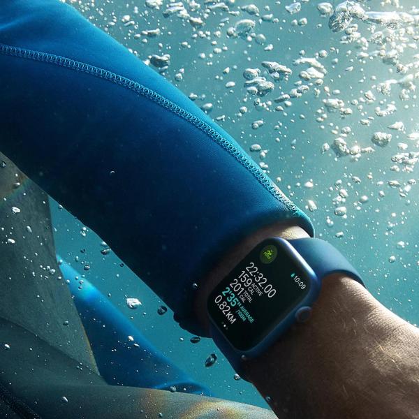 Apple Watch S7 GPS 45mm Sport Band